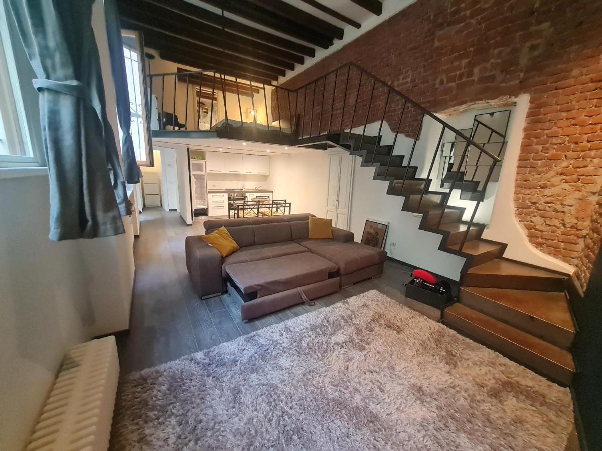 Апартаменти Isola - Ugo Bassi Charme Loft Мілан Екстер'єр фото