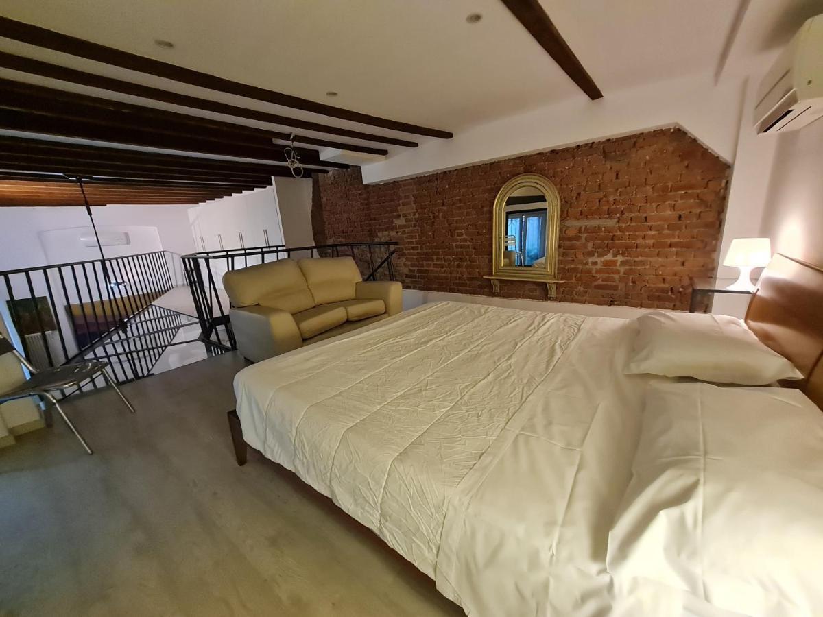 Апартаменти Isola - Ugo Bassi Charme Loft Мілан Екстер'єр фото